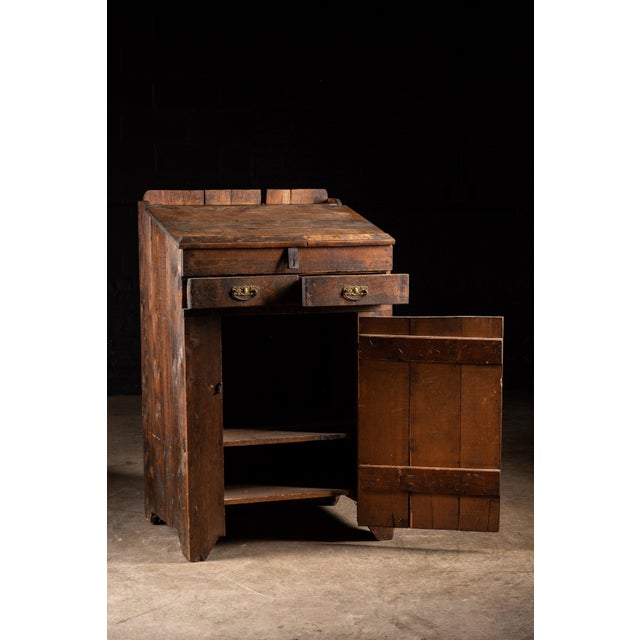 19th Century Early American Primitive Pine Standing Clerk’s Desk and Cabinet For Sale - Image 5 of 9