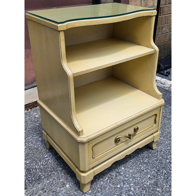 Wood Pair of Rway Mid Century Step-Tiered Fruitwood Nightstands With Protective Glass Top For Sale - Image 7 of 17