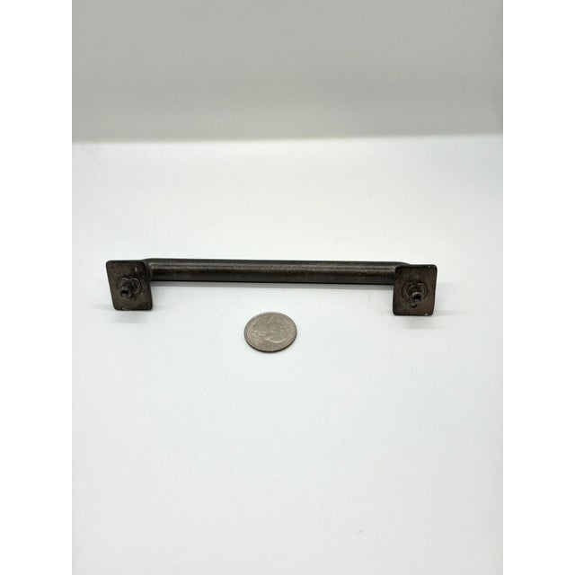 Henredon Pull Antique Bronze.