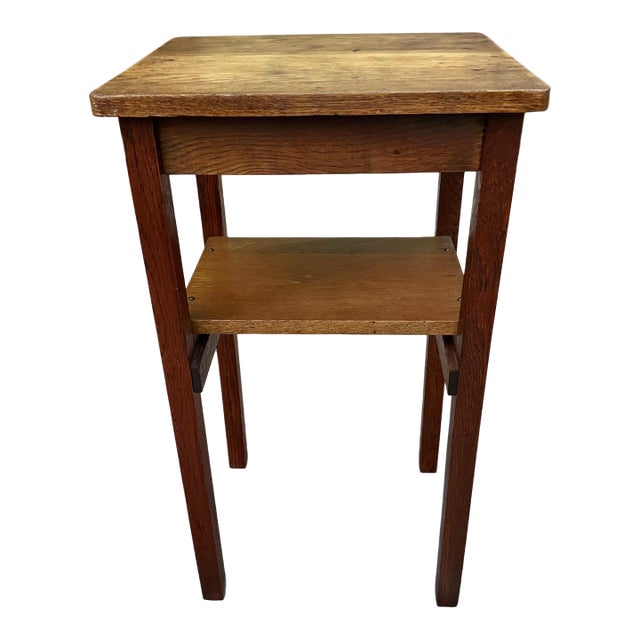 Vintage Oak Plant Stand or Side Table With Lower Shelf – Arts & Crafts Style For Sale