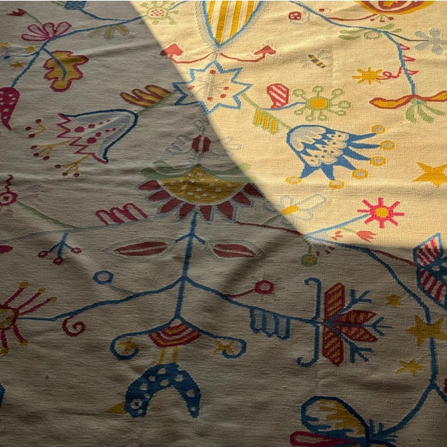 Textile Large Beige Indian Rug with Floral Patterns, 1980s For Sale - Image 7 of 18