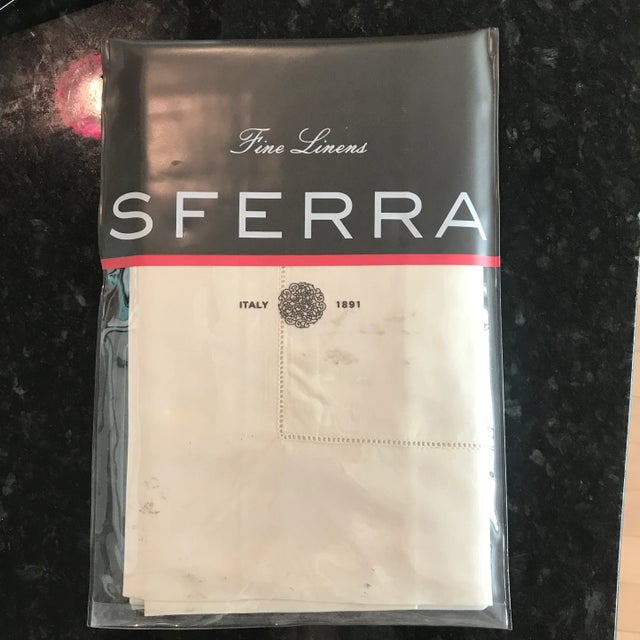 A single ivory sham made of Egyptian cotton percale from Italy