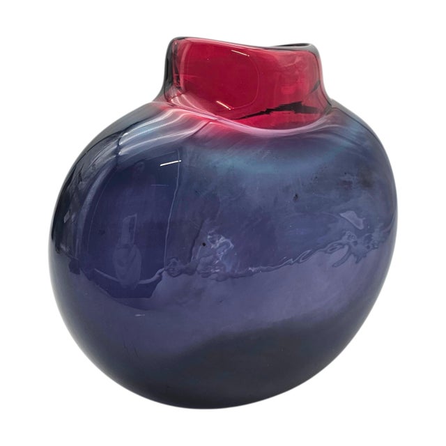 Maureen Williams Signed Australian Studio Art Glass Vase Magenta Amethyst 8" For Sale - Image 11 of 12