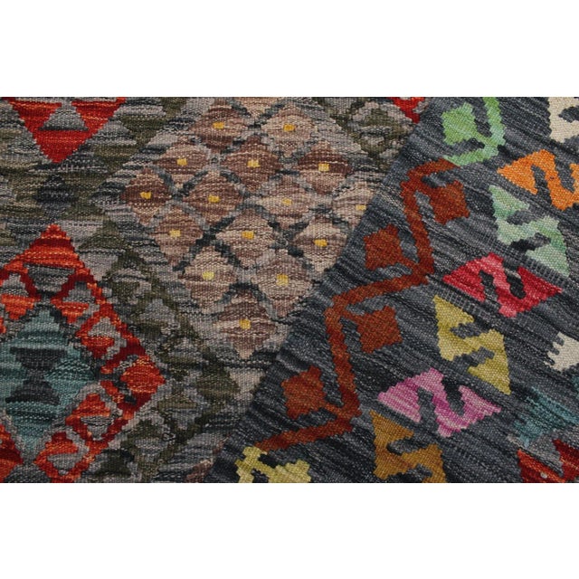 Early 21st Century Southwestern Kilim Charcoal Green Wool Rug For Sale - Image 4 of 8