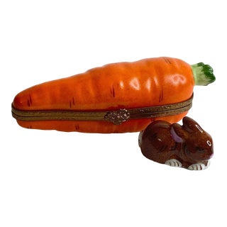 1980s Limoges Carrot Peint Main Eximious Ceramic Hand Paint Trinket Box France For Sale