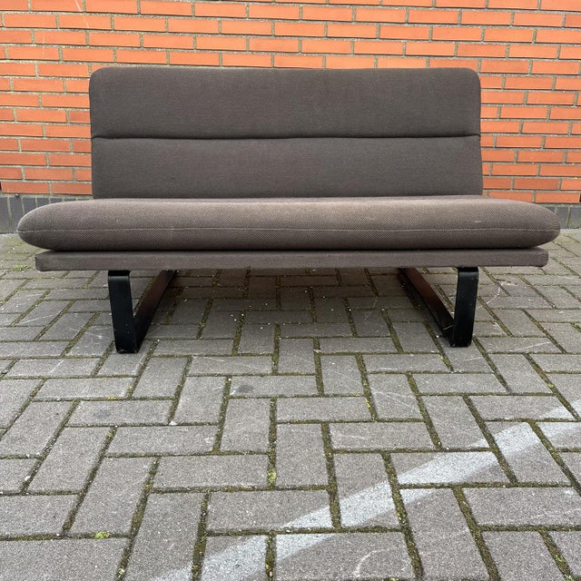 Black 2-Seater Sofa in Brown Upholstery and Black Base by Kho Liang Ie for Artifort, 1968 For Sale - Image 8 of 18