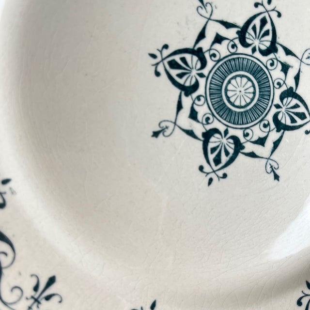 Ceramic Antique Admiral Ironstone Dessert Plates from Creil & Montereau, 1890s, Set of 8 For Sale - Image 7 of 15