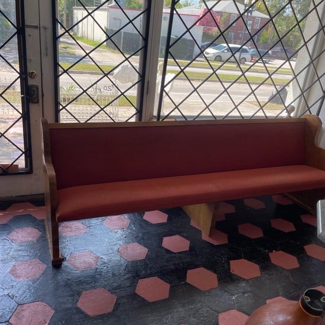 Nice mid century modern, synagogue pews, 8 foot and 10 foot, plus extra Pews, located in Paducah Kentucky with 2 eight...