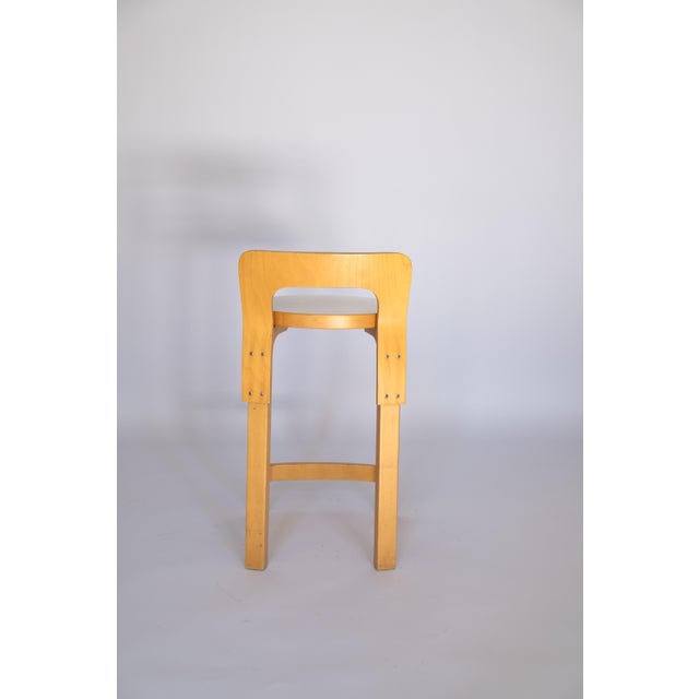 White K65 Stools by Alvar Aalto for Artek, 1970s, Set of 3 For Sale - Image 8 of 10