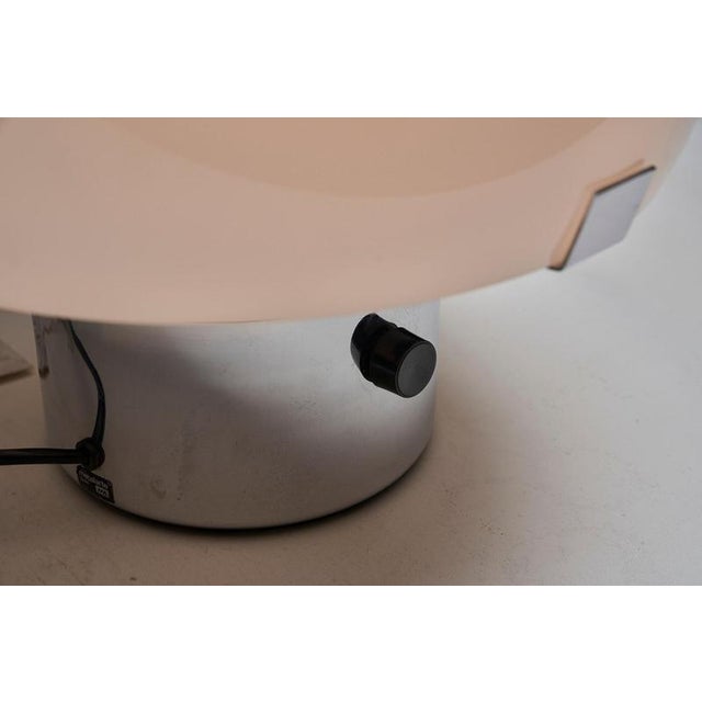 Model 4919 Mushroom Lamp in Chrome and Acrylic attributed to Gaetano Sciolari for Metalarte, 1983 For Sale - Image 6 of 9