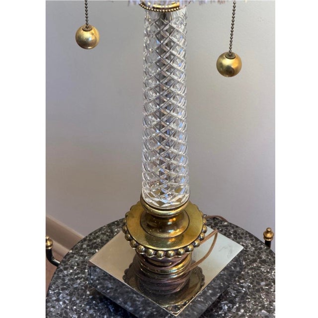 1960s Vintage Attributed to Paul Hanson Hollywood Regency Crystal & Brass Table Lamps – Matching Pair For Sale - Image 5 of 6