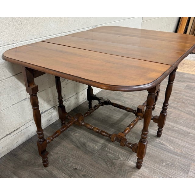 Antique 1920s Colonial Revival Solid Maple Gateleg Drop Leaf Dining Table For Sale - Image 10 of 16