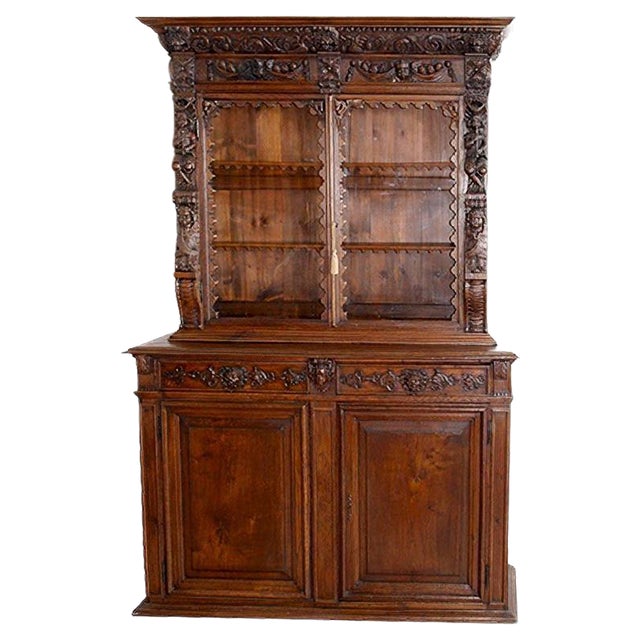 16th-Century Ligurian Carved Oak & Chestnut Credenza For Sale