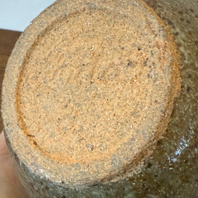 American Vintage Hand Thrown California Studio Pottery Bowl in Taupe Speckled Glaze For Sale - Image 3 of 3