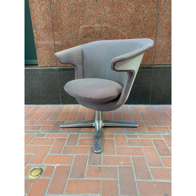 1990s Modern Steelcase I2i Dual Swivel Ergonomic Lounge Chairs - a Pair For Sale - Image 5 of 12