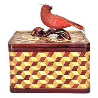 Late 20th Century Shanghai Handicrafts Wicker Box With Cardinal For Sale