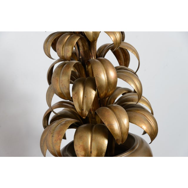 1960s Neoclassical Style Brass Palm Frond Tole Table Lamp - Pair For Sale - Image 11 of 15