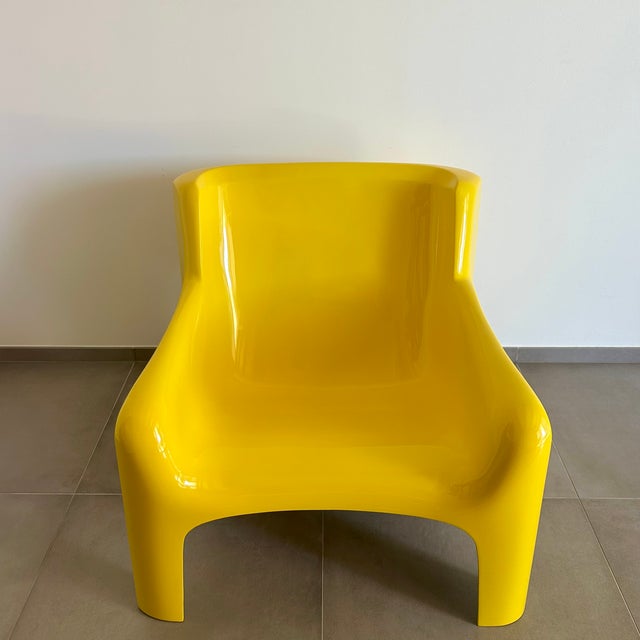 Arflex Fiberglass Gaia Armchair by Carlo Bartoli for Arflex, 1967 For Sale - Image 4 of 11