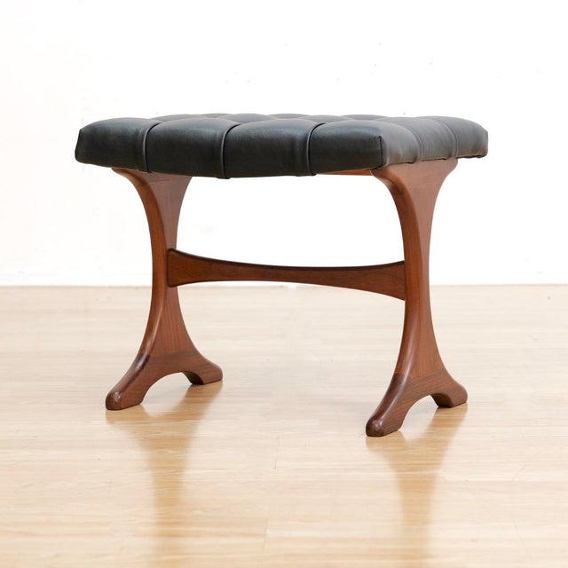 This Mid century vanity stool was produced by G Plan during the 1960s. With a fantastic shape to the fame and original...