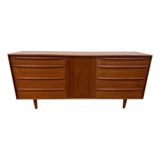 Mid-Century Danish Modern Teak 9-Drawer Dresser - Refinished! For Sale
