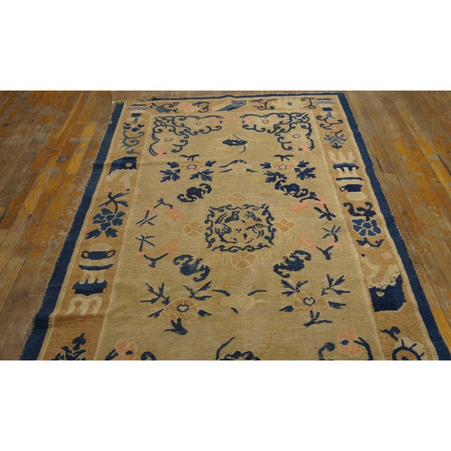 1920s Beige Antique Geometric Chinese Peking Small Wool Ivory 4'x 6' 8" Rug For Sale In New York - Image 6 of 10