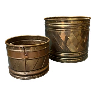 1970s Pair of Small Brass Decorative Catchalls For Sale