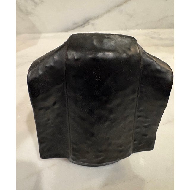 1978 German Hummel Ceramic Nun in Traditional Wimple and Habit For Sale In Houston - Image 6 of 6