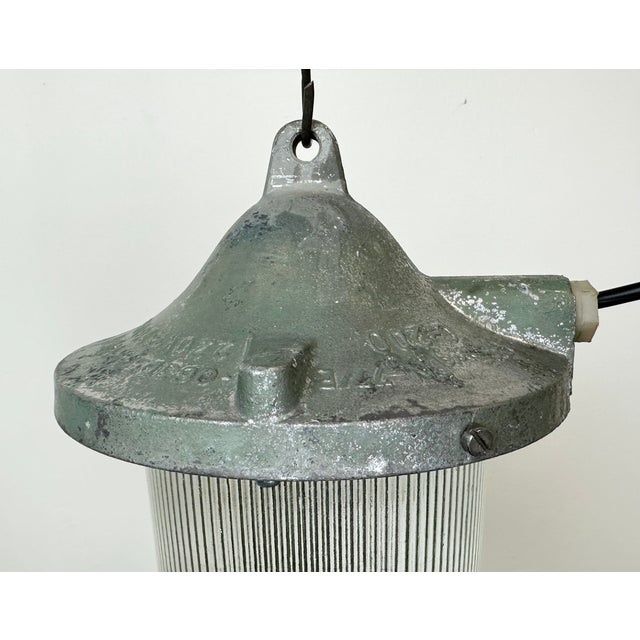 Mid-Century Modern Industrial Green Bunker Ceiling Light from Polam Gdansk, 1960s For Sale - Image 3 of 15