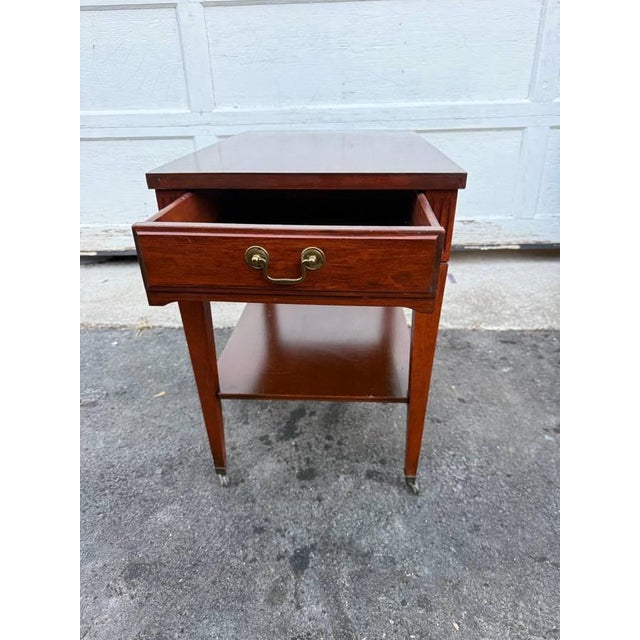 Mid 20th Century Pair of Vintage Federal Style Mahogany 2 Tier Side Tables on Casters by Mesman For Sale - Image 5 of 12