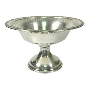 Mid-Century Hollywood Regency English Traditional Silverplate Bon Bon Pedestal Serving Dish.
