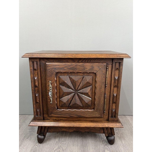 Early 20th Century Carved Wooden Bedside Tables, Set of 2 For Sale - Image 3 of 7
