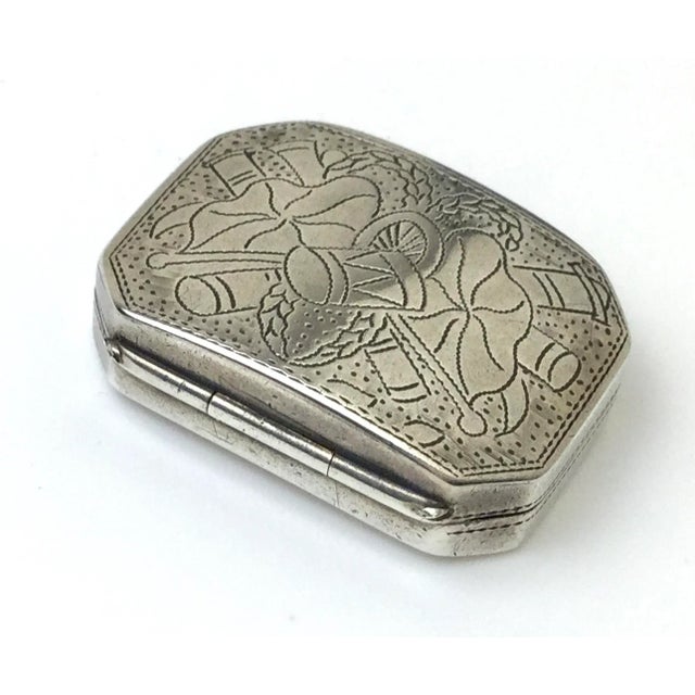 English sterling vinaigrette Birmingham 1814 by Samuel Pemberton. Original sponge inside. Age appropriate ware and...