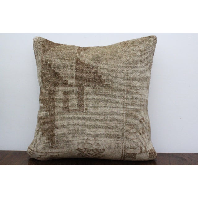 This Turkish pillow cover is made from the highest quality Turkish Vintage Rug in 100% wool on the front. The back is...