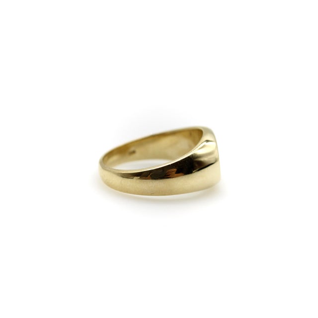 1990s 14k Gold Oval Signet Ring With Heart-Shaped Diamond, Size 6.5 For Sale In Los Angeles - Image 6 of 11