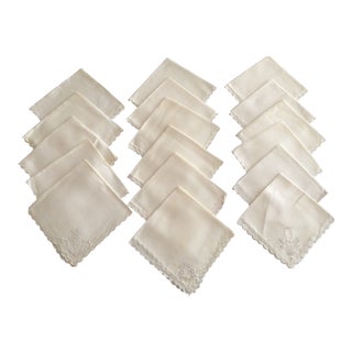 1940s Vintage Embroidered Cocktail Napkins - Set of 17 For Sale