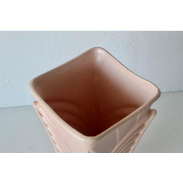 Pink 1940s Art Deco McCoy Pink Glazed Ceramic Wing Vase Vintage For Sale - Image 8 of 15