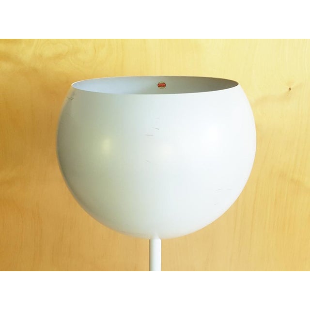 Mid-Century Modern Pearl White and Black Metal Luminator Floor Lamp from Stilnovo, 1960s For Sale - Image 3 of 14