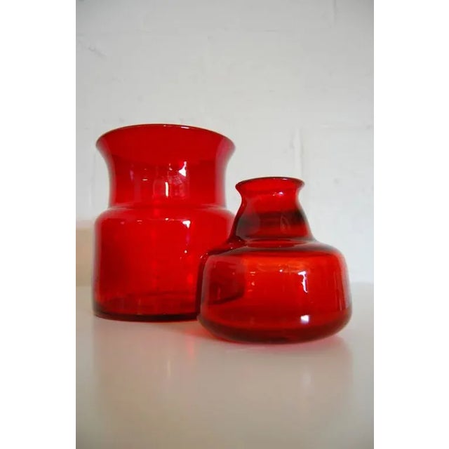Mid 20th Century Erik Hoglund Vintage Swedish Red Art Glass Vase II for Boda For Sale - Image 5 of 5