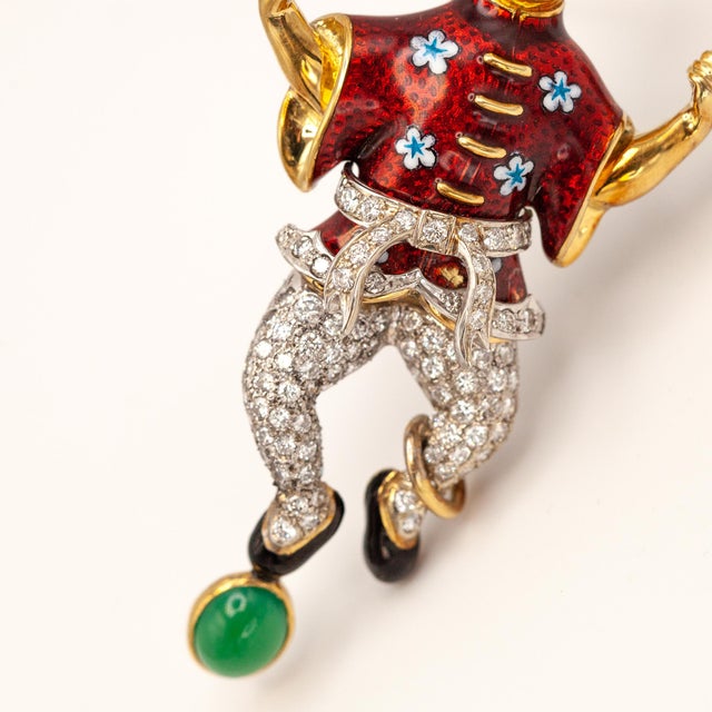 Modern 1970s Vintage 18k Yellow Gold Diamond Enamel Juggler Brooch For Sale - Image 3 of 9