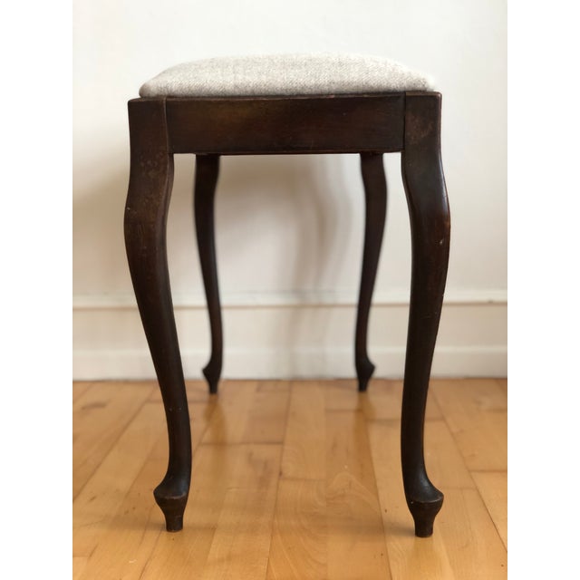Antique Louis XV Style Entryway Bench – Dutch, Early 20th Century For Sale - Image 4 of 12
