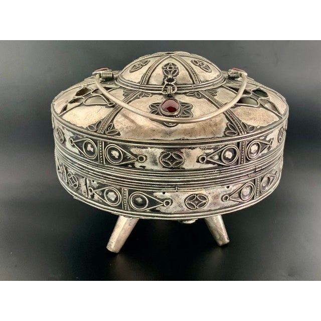 Silver Vintage Yemeni Concertina Lantern Tinned Filigree Accordion Hanging Lamp Jeweled For Sale - Image 8 of 17
