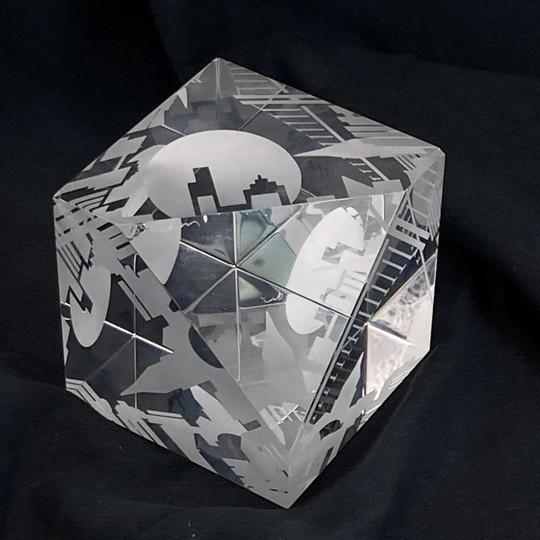 Steuben Glass Prism Paperweight New York City Skyline (City Block) Signed No. 8156, Etched Art Glass (Vintage 1990s) For Sale - Image 11 of 15