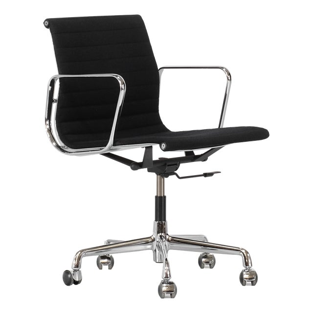 EA 117 Office Chair by Charles Ray Eames for ICF, USA, 1969 For Sale
