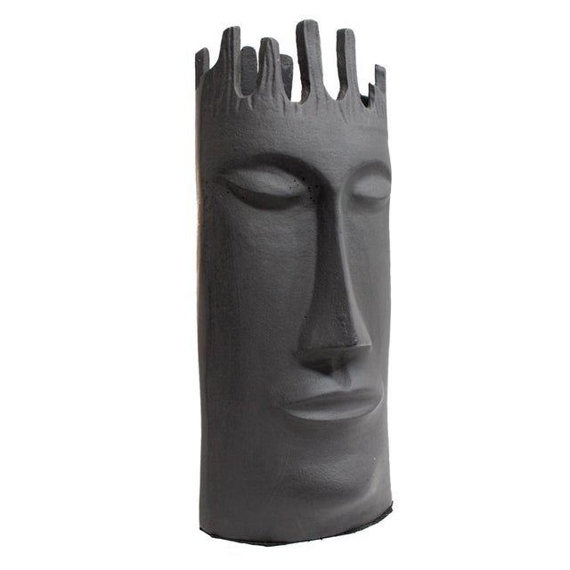 Face Vase Two Sided For Sale - Image 4 of 10