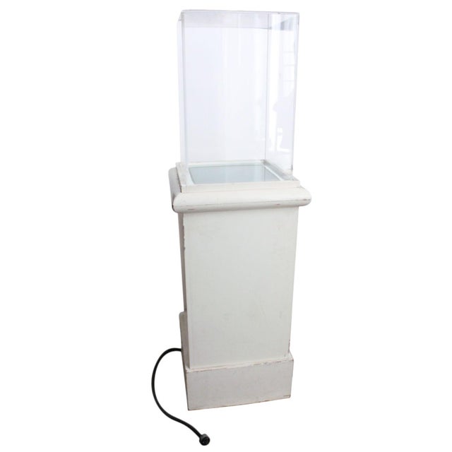 A wonderful vintage plexiglass display case to share and protect your unique collection. A light fixture is included, but...