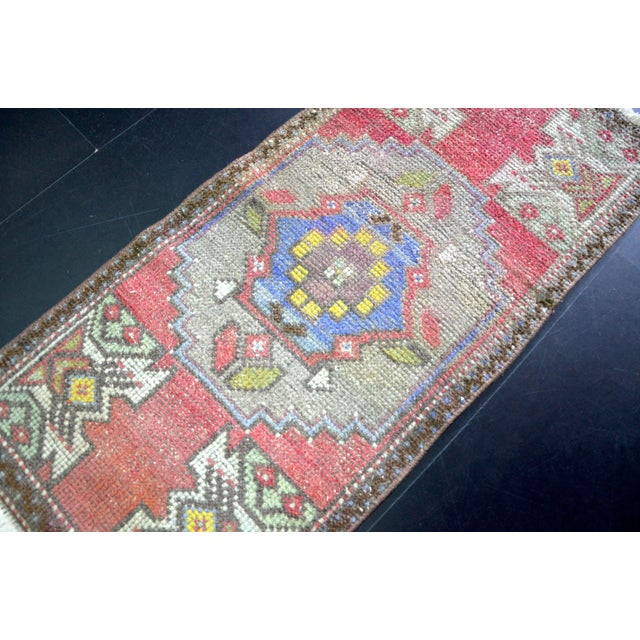 Vintage Turkish Handwoven Anatolia Rug For Sale - Image 4 of 6