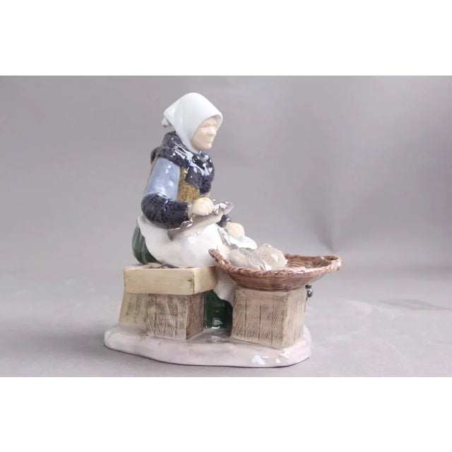 1950s Model 2233 Fisherwoman Figure from Bing & Grøndahl, 1950s For Sale - Image 5 of 9