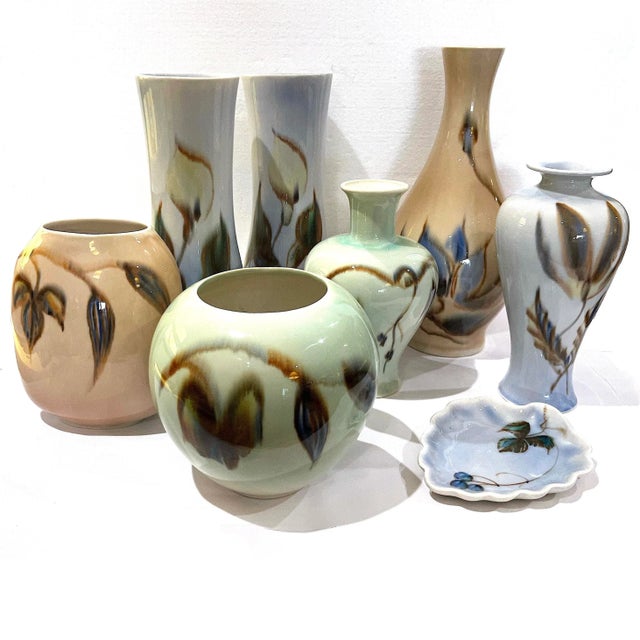 MCM Studio Pottery Oval Porcelain Vase - Signed Vontury For Sale - Image 11 of 12