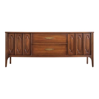 1960s Vintage Mid Century Walnut Credenza / Buffet - Kent Coffey "Marquee" For Sale