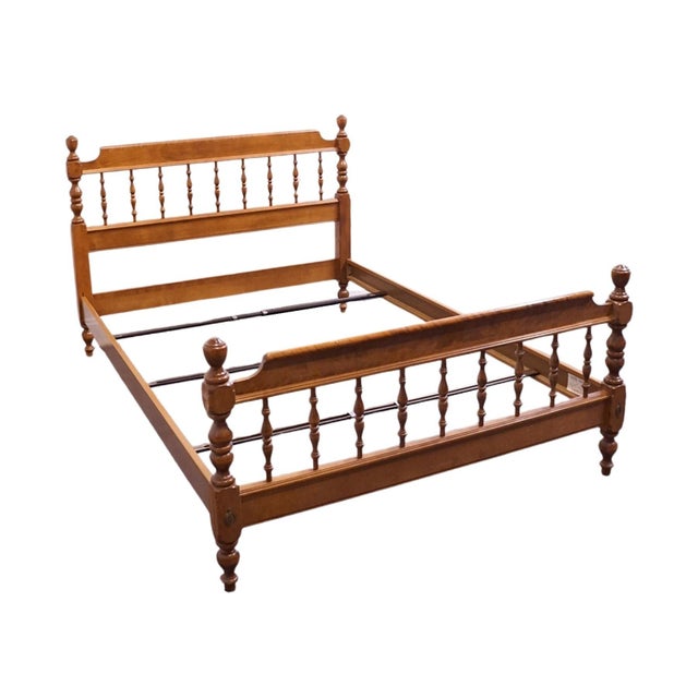 Ethan Allen Ethan Allen Heirloom Nutmeg Maple Colonial Early American Full Size Spindle Bed 10-5653 For Sale - Image 4 of 11